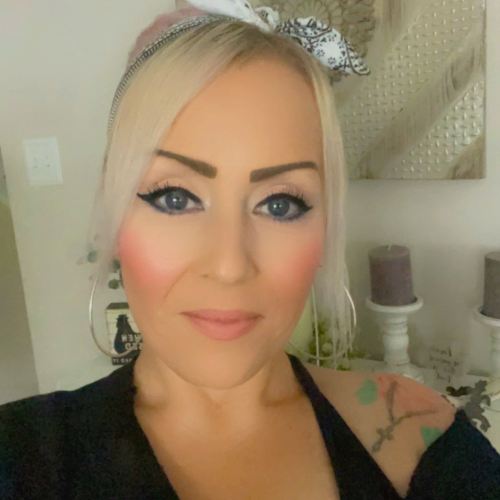 Meet your Posher, Teresa